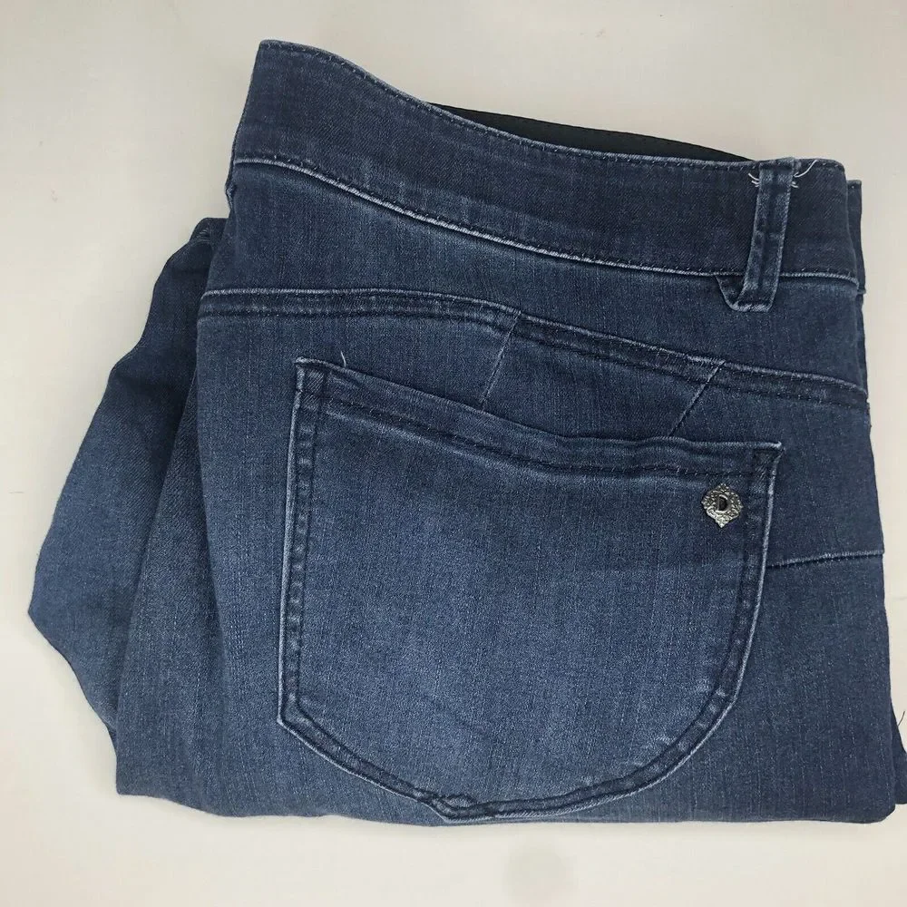 Democracy Women's 16 Ab Solution Tapered Leg Crop‎ Stretch Dark Wash Denim Jeans